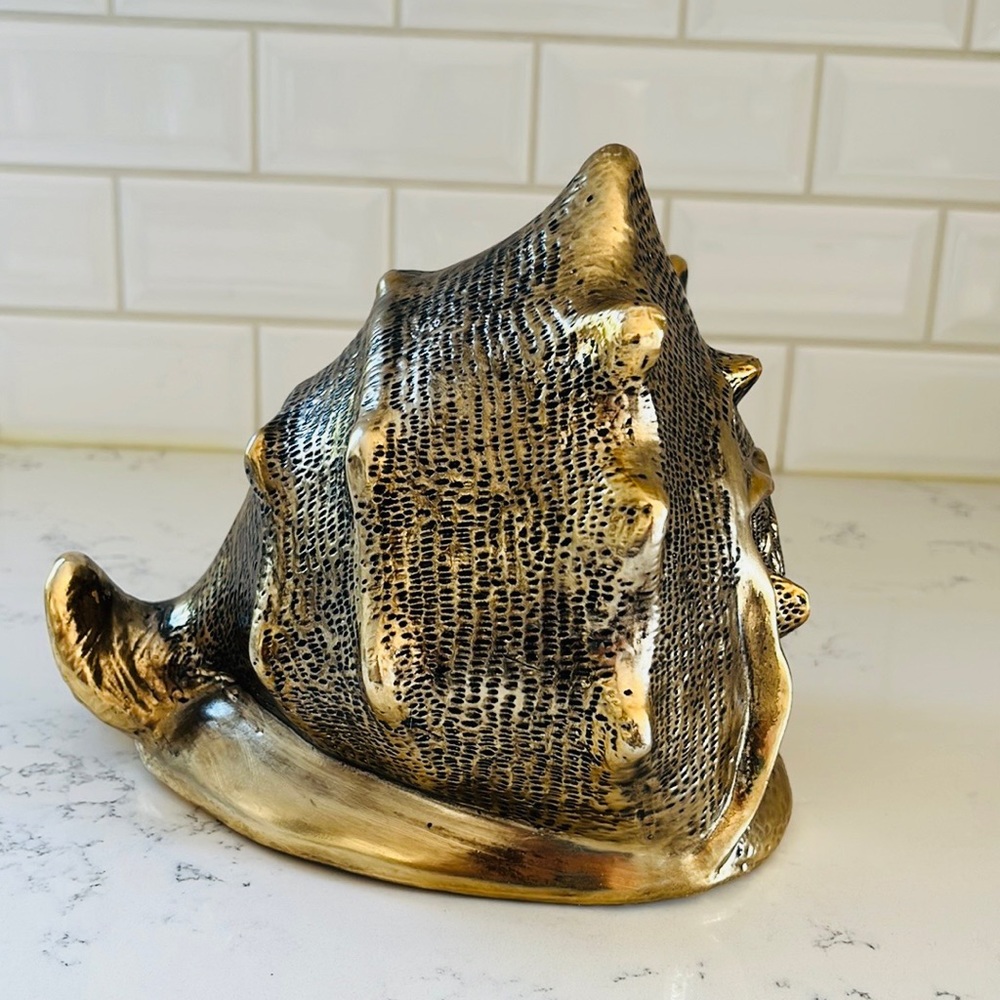 Place & Time Large Ceramic Conch Shell Gold - Picture 5 of 15
